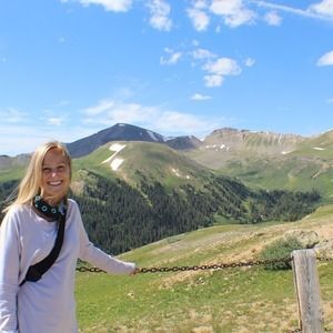 Meet your Posher, Dani